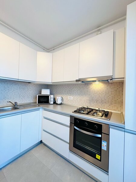 Unirii/complex rezidential nou (2021), ISG Residence/ Parcul Carol.