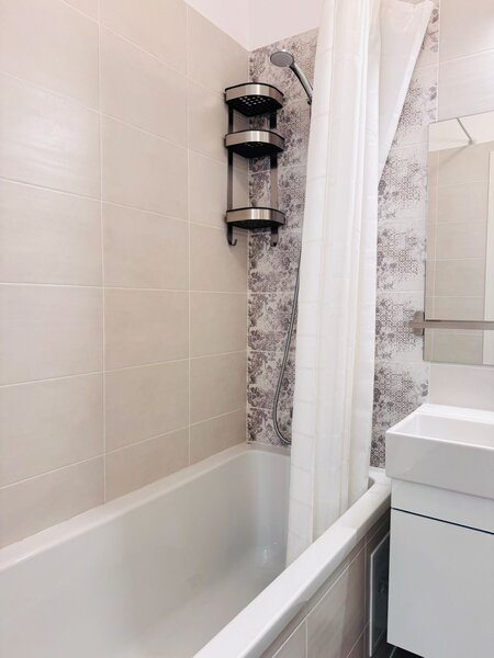 Unirii/complex rezidential nou (2021), ISG Residence/ Parcul Carol.