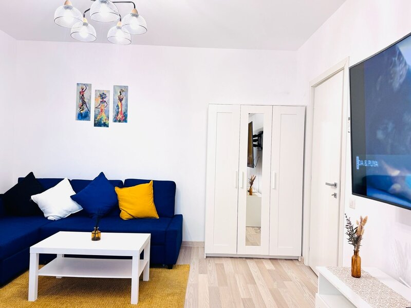 Unirii/complex rezidential nou (2021), ISG Residence/ Parcul Carol.